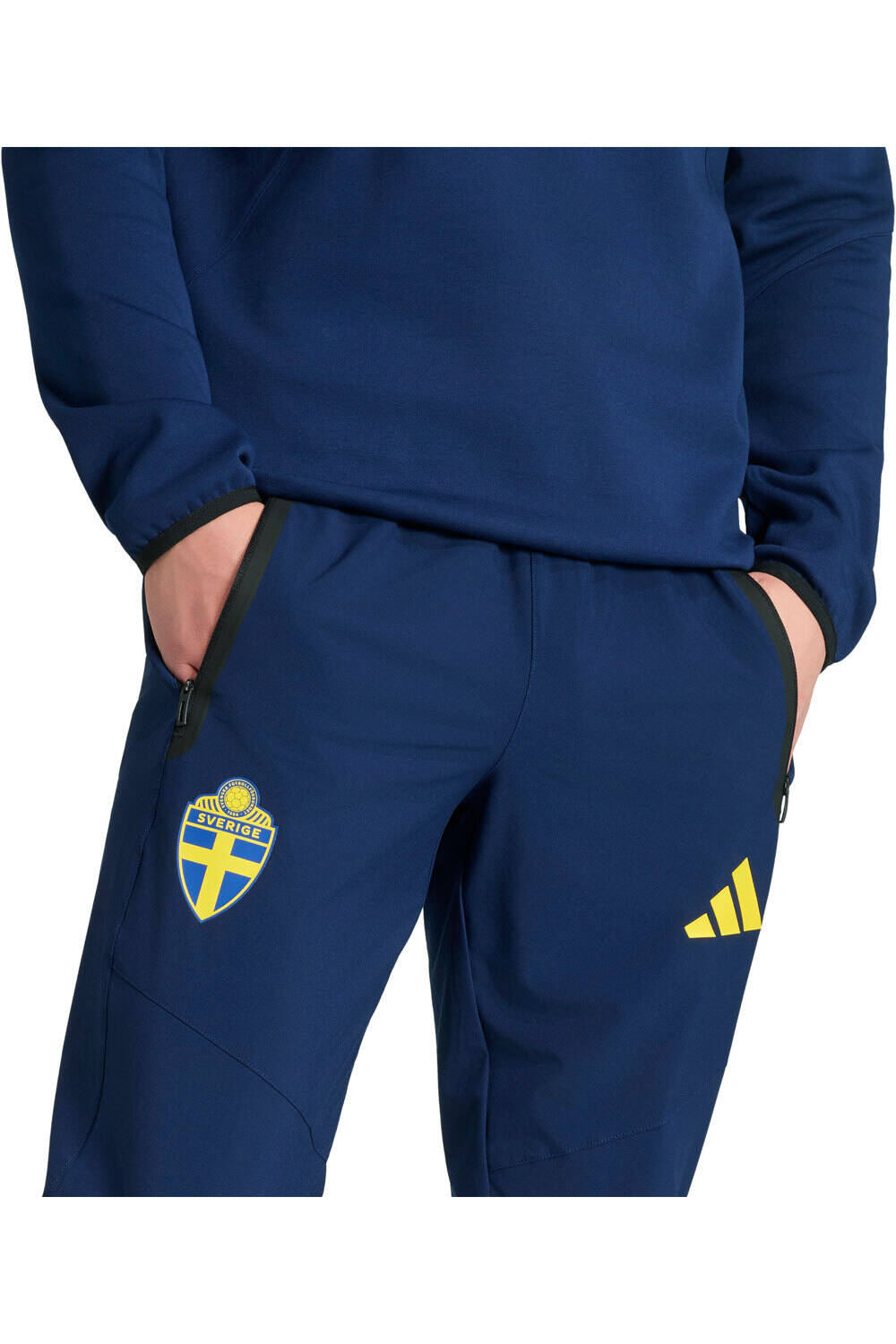 adidas pantalones futbol SUECIA TIRO TECH vista detalle