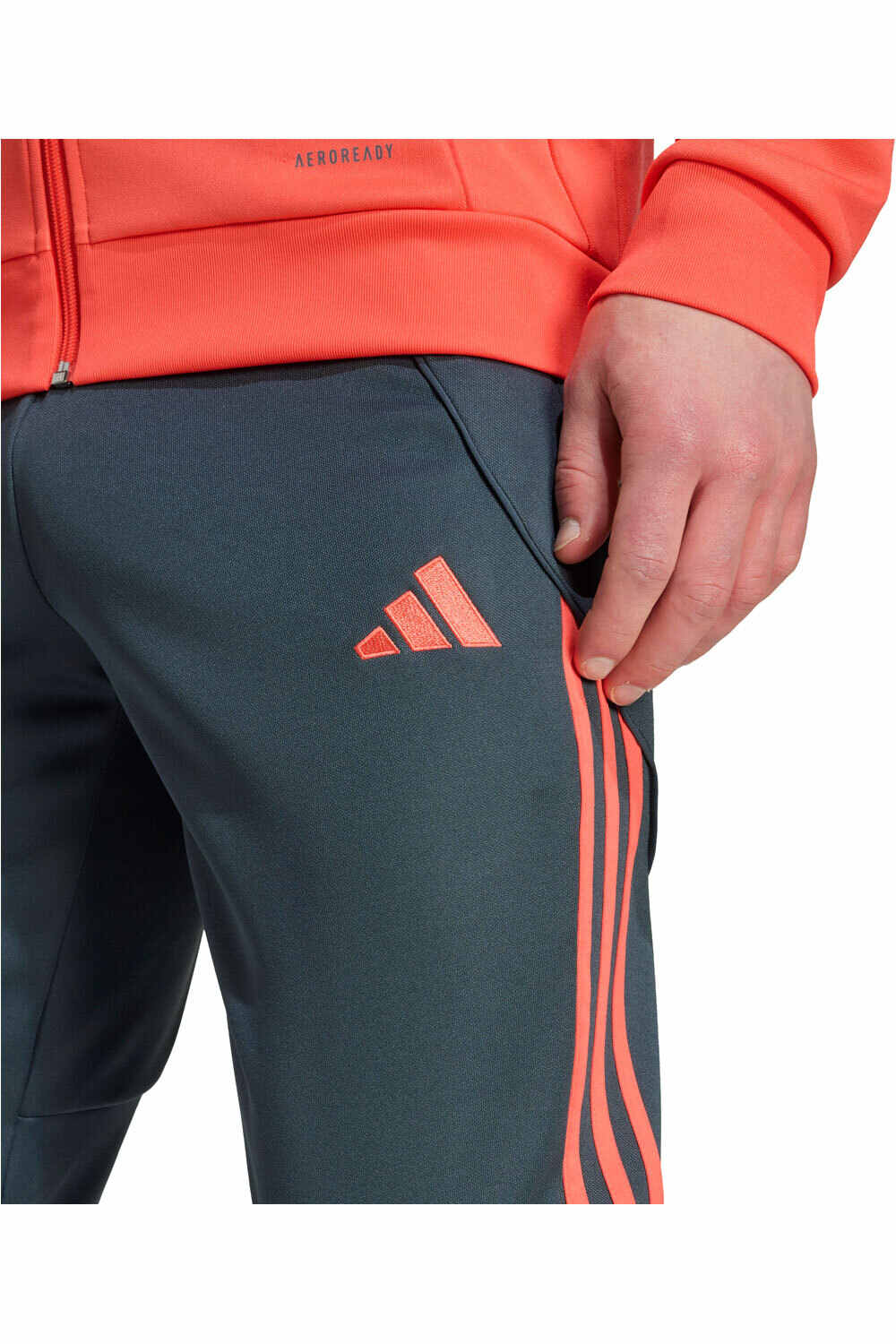 adidas pantalones largos futbol B.MUNICH 26 TK SUIT 05