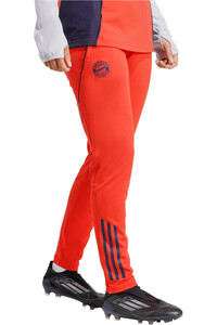 adidas pantalones largos futbol B.MUNICH 26 TR PNT W vista detalle