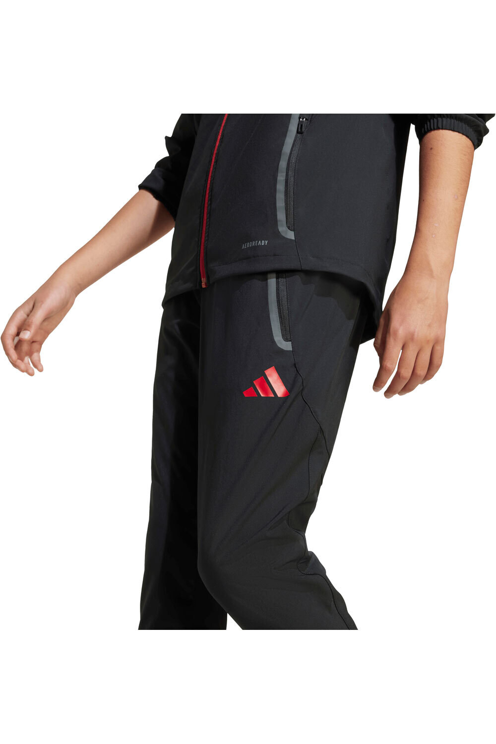 adidas pantalones largos futbol niño LIVERPOOL FC TIRO 26 COMPETITION VIS TECH TRAVEL vista detalle