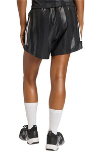 adidas pantalones y mallas cortas fitness mujer HYPERGLAM EMBOSS WOVEN vista trasera