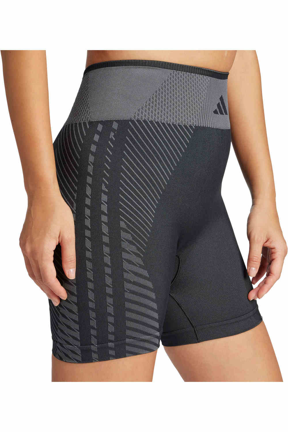 adidas pantalones y mallas cortas fitness mujer KNIT 5INCH L vista detalle