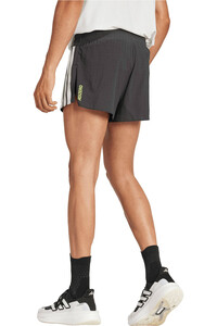 adidas pantaloneta técnica hombre ADIZERO vista trasera