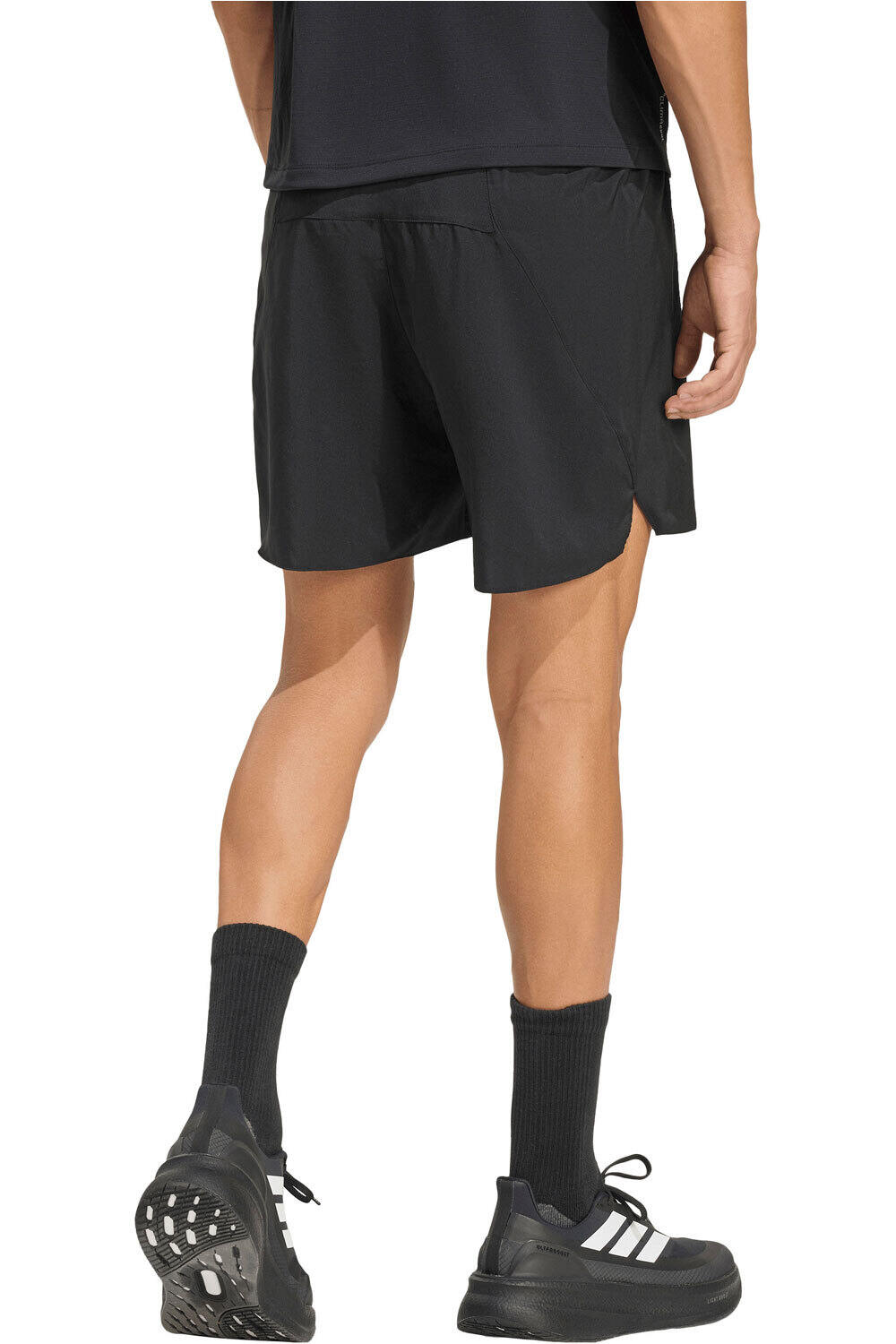adidas pantaloneta técnica hombre Run Ess Shor M 7 vista trasera