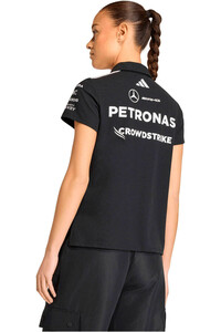 adidas polo manga corta mujer MERCEDES-AMG PETRONAS F1 POLO vista trasera