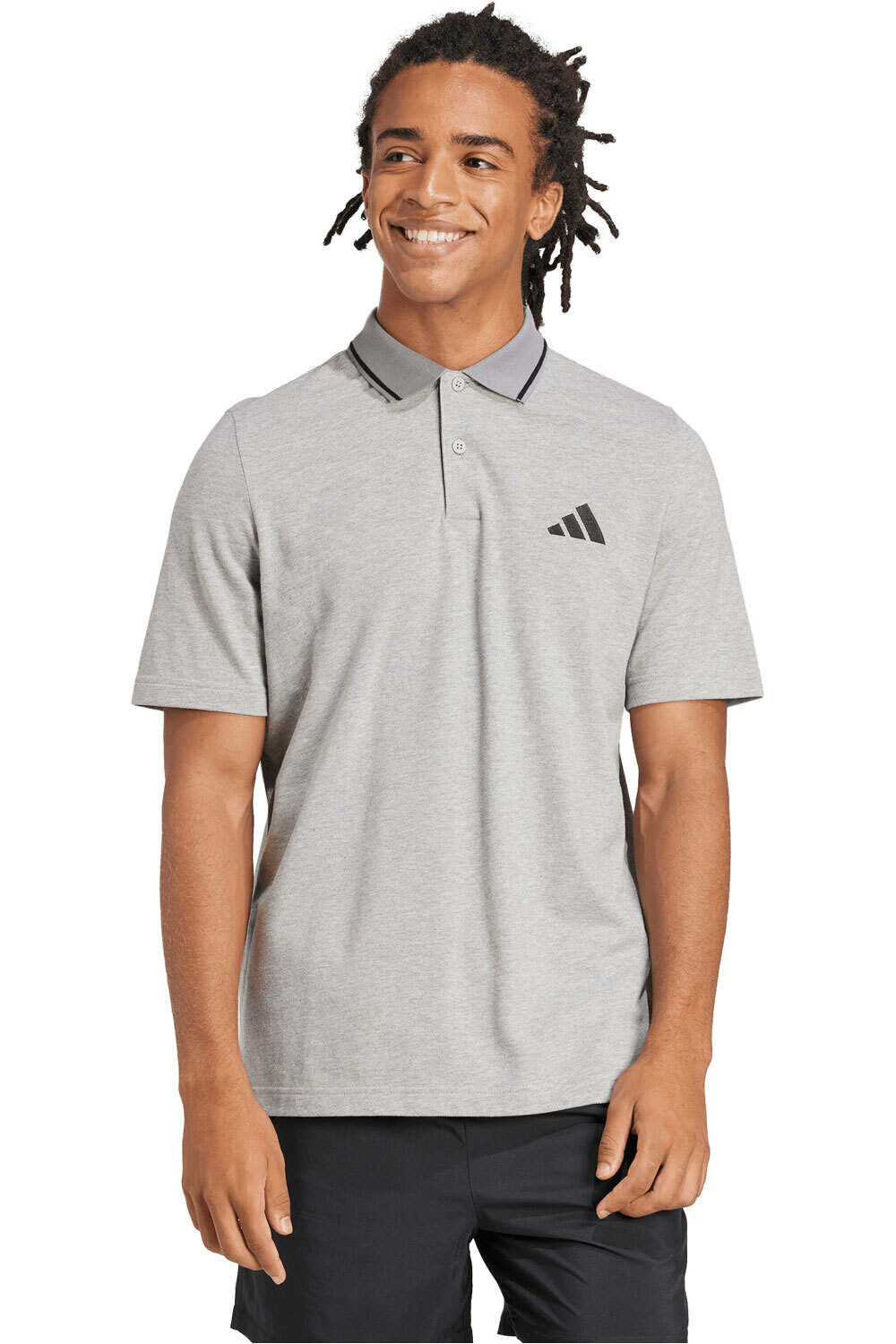 adidas polo manga larga hombre ESSENTIALS SMALL LOGO PIQUE vista frontal