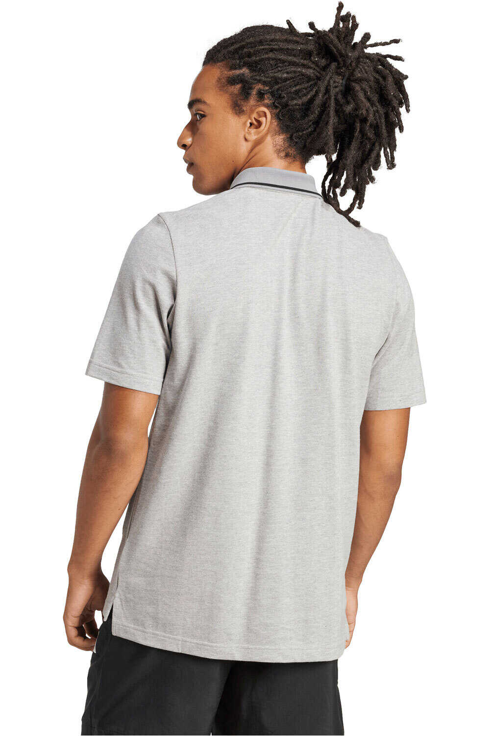 adidas polo manga larga hombre ESSENTIALS SMALL LOGO PIQUE vista trasera