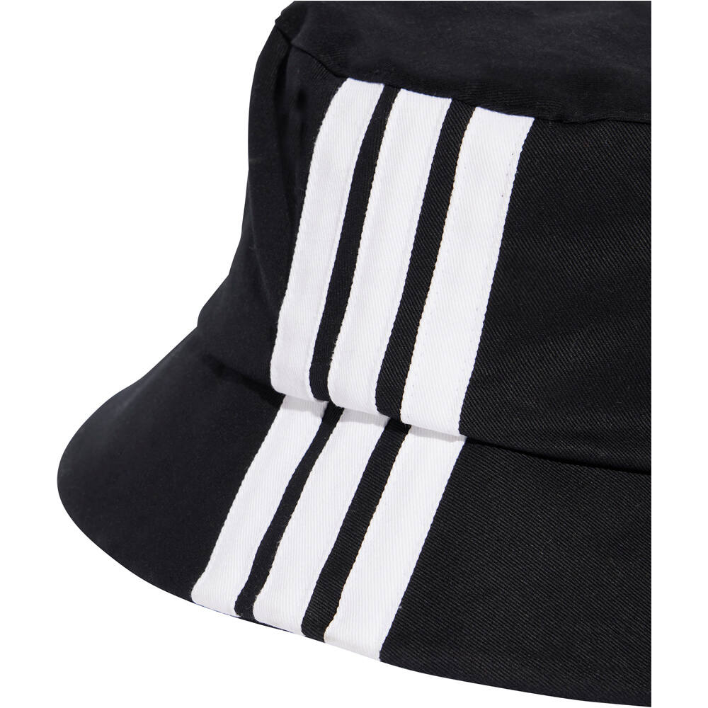 adidas sombrero BUCKET 3 BANDAS 04