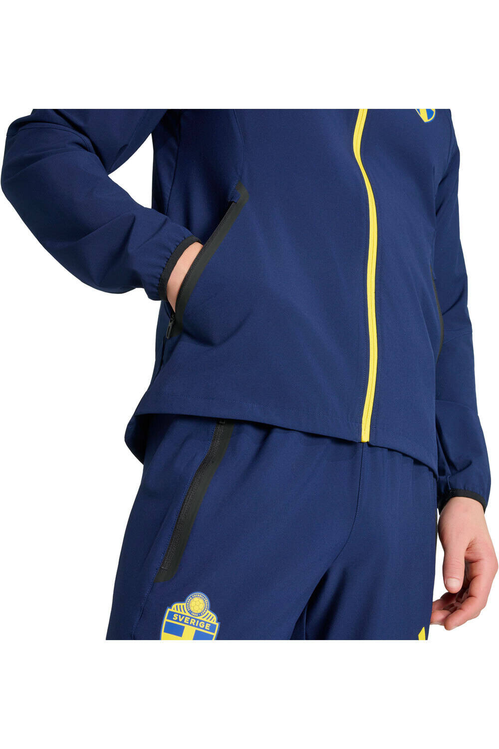 adidas sudadera entrenamiento fútbol CORTAVIENTOS SUECIA TIRO TECH 03