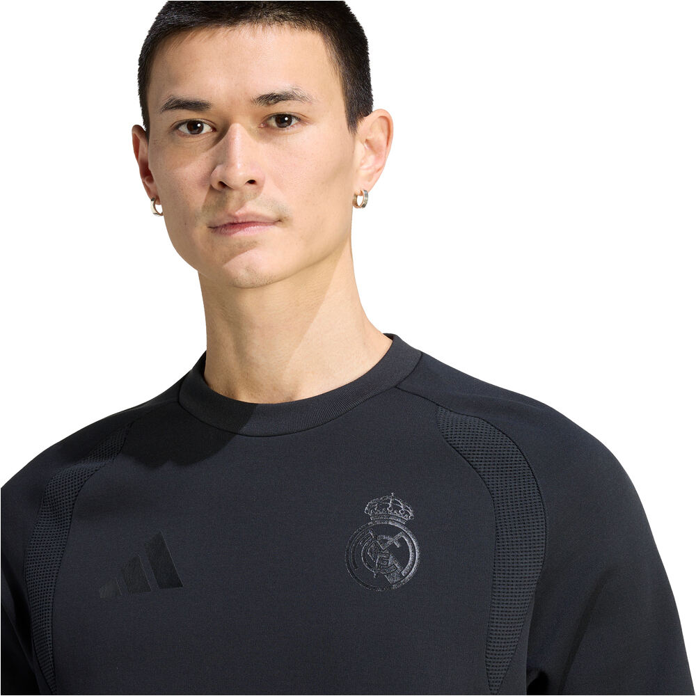 adidas sudadera entrenamiento fútbol TIRO TRAVEL CREWL REAL MADRID vista detalle