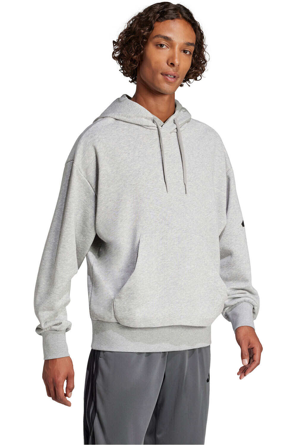 adidas sudadera hombre ESSENTIALS vista detalle