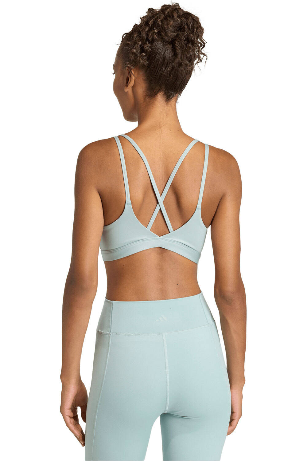 adidas sujetadores deportivos IMPACTO MEDIO ALL ME ESSENTIALS vista trasera