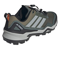 adidas zapatilla trekking hombre TERREX SKYCHASER vista trasera