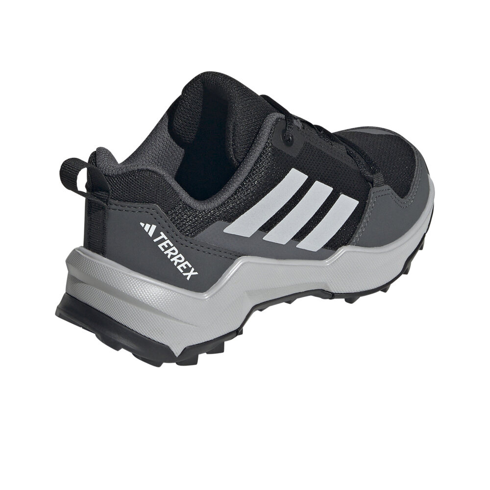 adidas zapatilla trekking niño TERREX AX4S K vista trasera