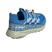 adidas zapatilla trekking niño TERREX VOYAGER 21 HEAT.RDY TRAVEL vista trasera