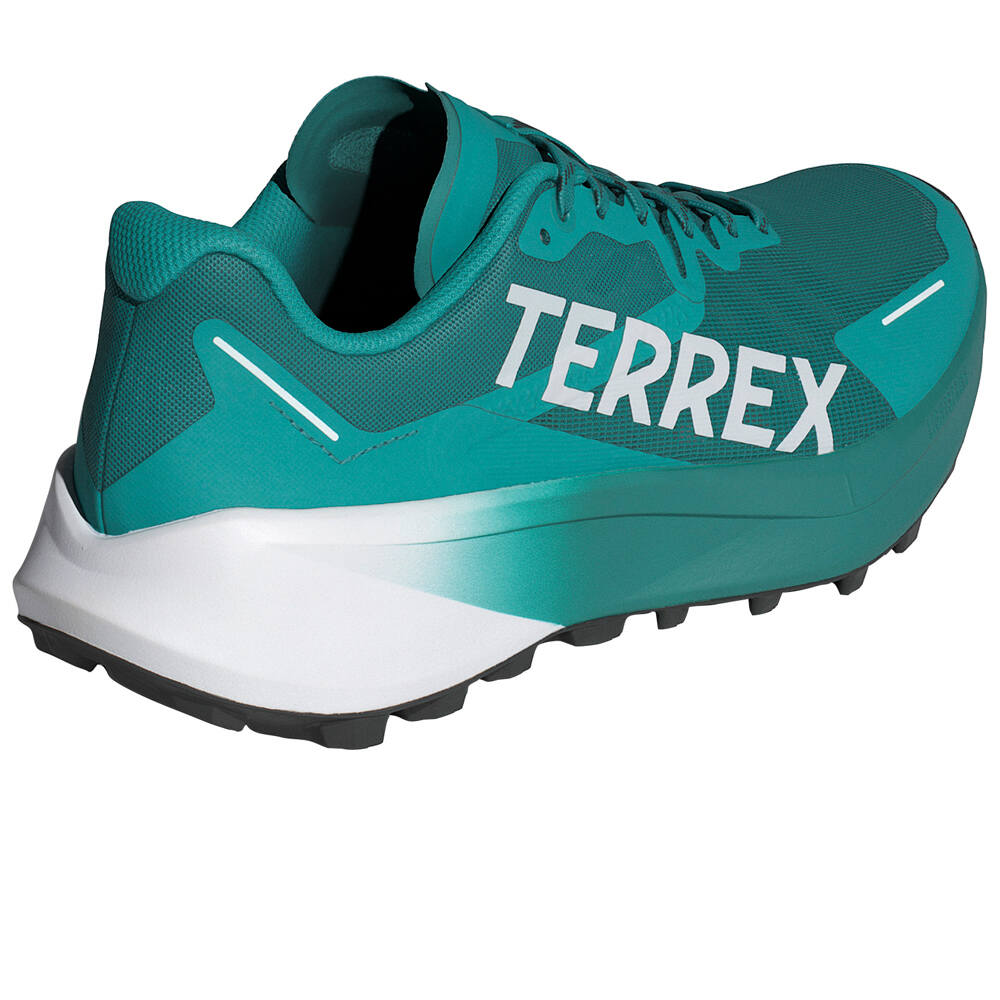 adidas zapatillas trail hombre TERRREX AGRAVIC 3 vista trasera