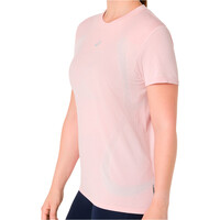 Asics camiseta entrenamiento manga corta mujer ROAD SEAMLESS SS TOP vista detalle