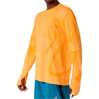 Asics camiseta técnica manga larga hombre ROAD SEAMLESS LS TOP vista detalle