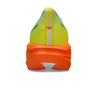 Asics zapatilla running hombre NOVABLAST 5 vista trasera