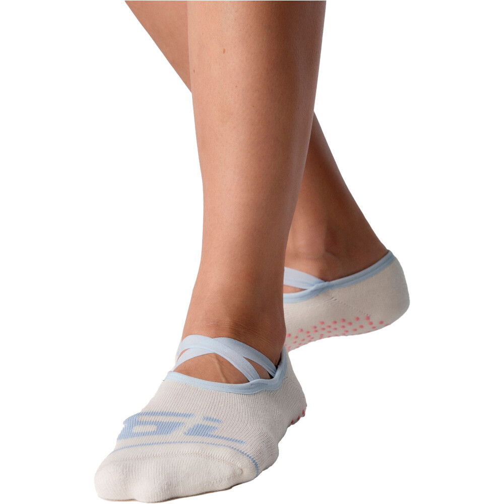 Black Limba calcetines yoga Om vista detalle