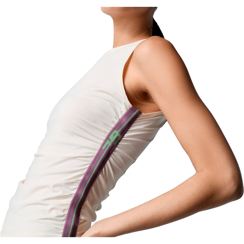 Black Limba camiseta tirantes fitness mujer Cassey vista detalle