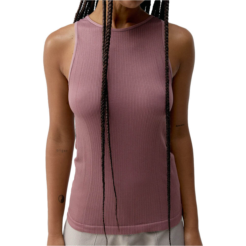 Born Living Yoga Camiseta Tirantes Yoga Shirt Uma vista frontal