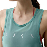 Born Living Yoga Camiseta Tirantes Yoga T-Shirt Bora vista detalle