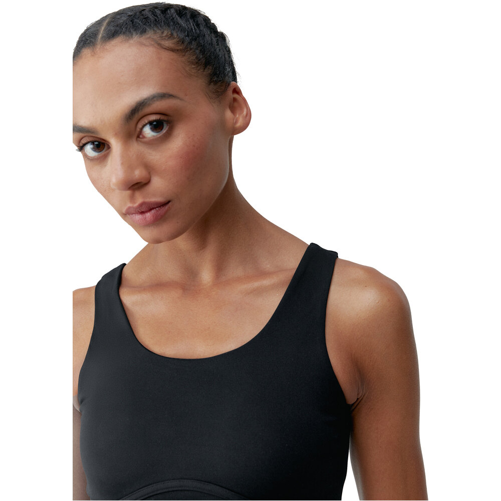 Born Living Yoga Camiseta Tirantes Yoga Top Sayani vista detalle