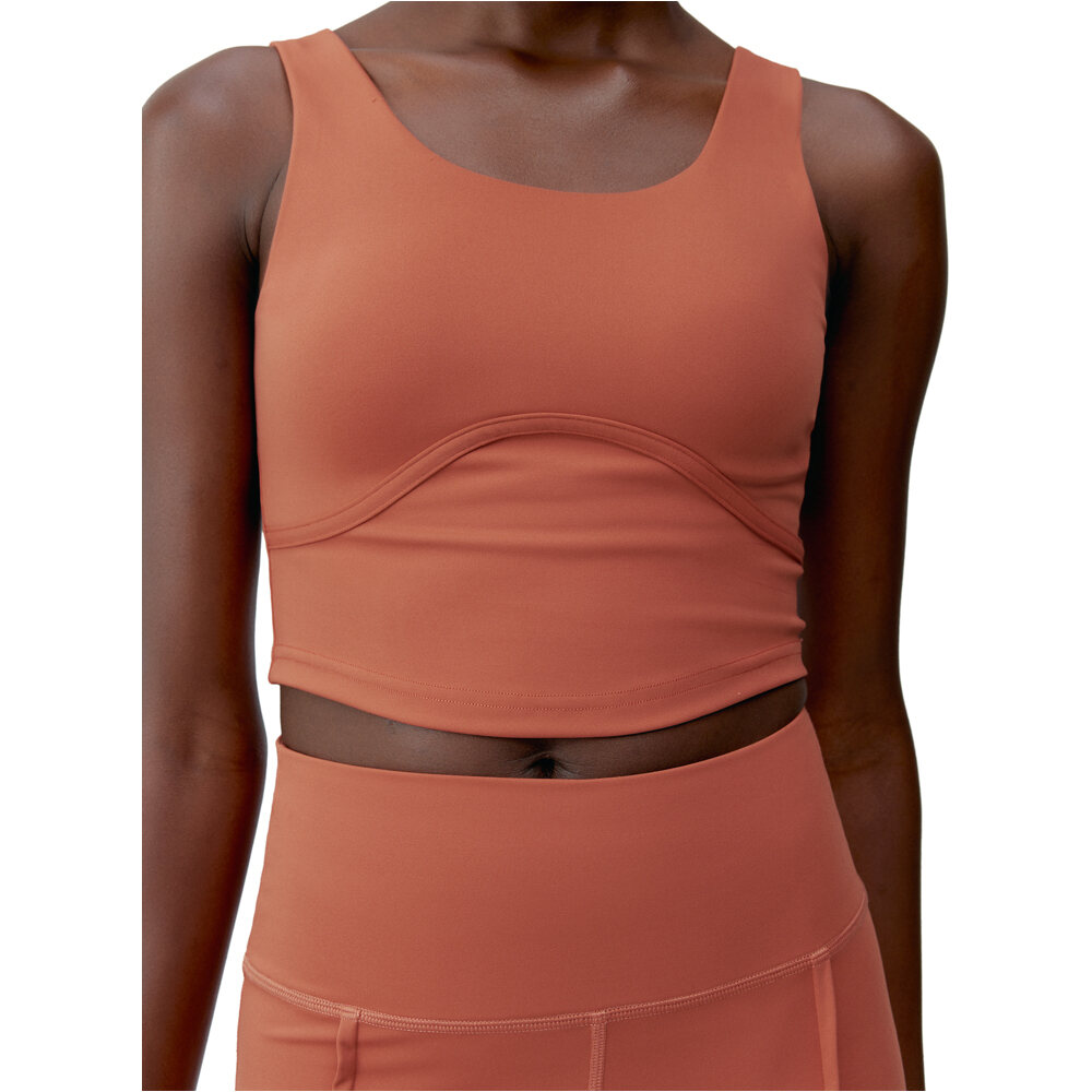 Born Living Yoga Camiseta Tirantes Yoga Top Sayani vista detalle