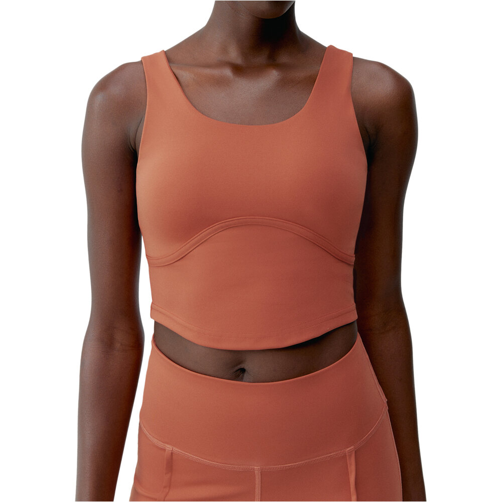 Born Living Yoga Camiseta Tirantes Yoga Top Sayani vista frontal