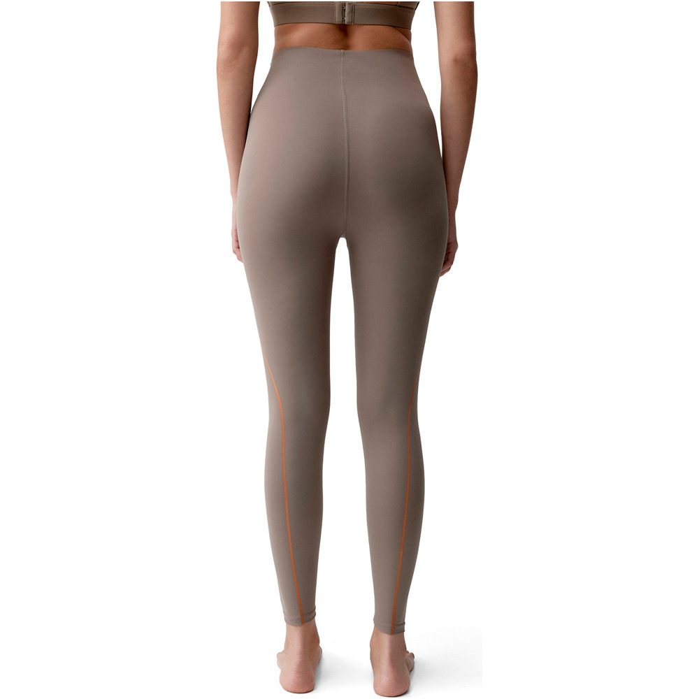 Born Living Yoga Pantalon Largo Yoga Brone vista trasera
