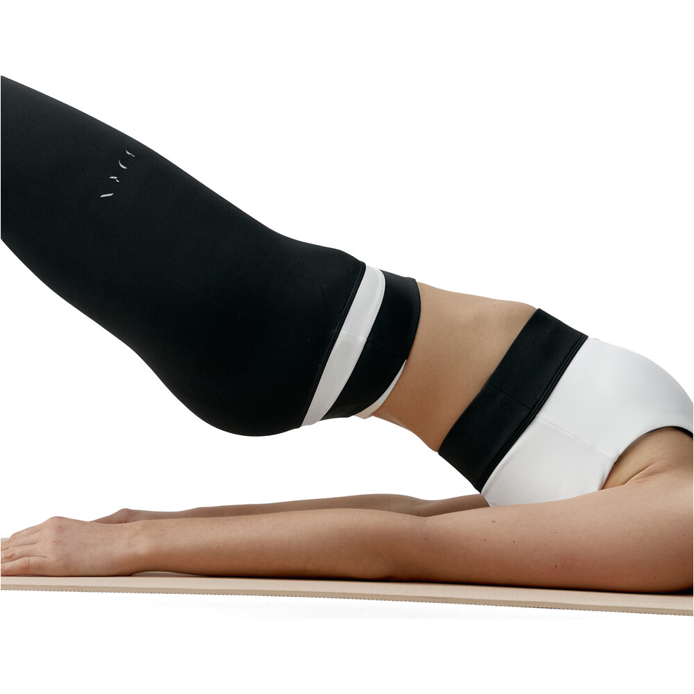 Born Living Yoga Pantalon Largo Yoga Kate 03