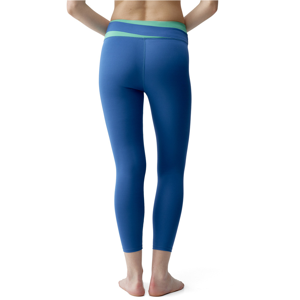 Born Living Yoga Pantalon Largo Yoga Kate vista trasera