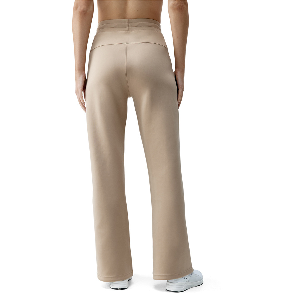 Born Living Yoga Pantalon Largo Yoga Kioko vista trasera