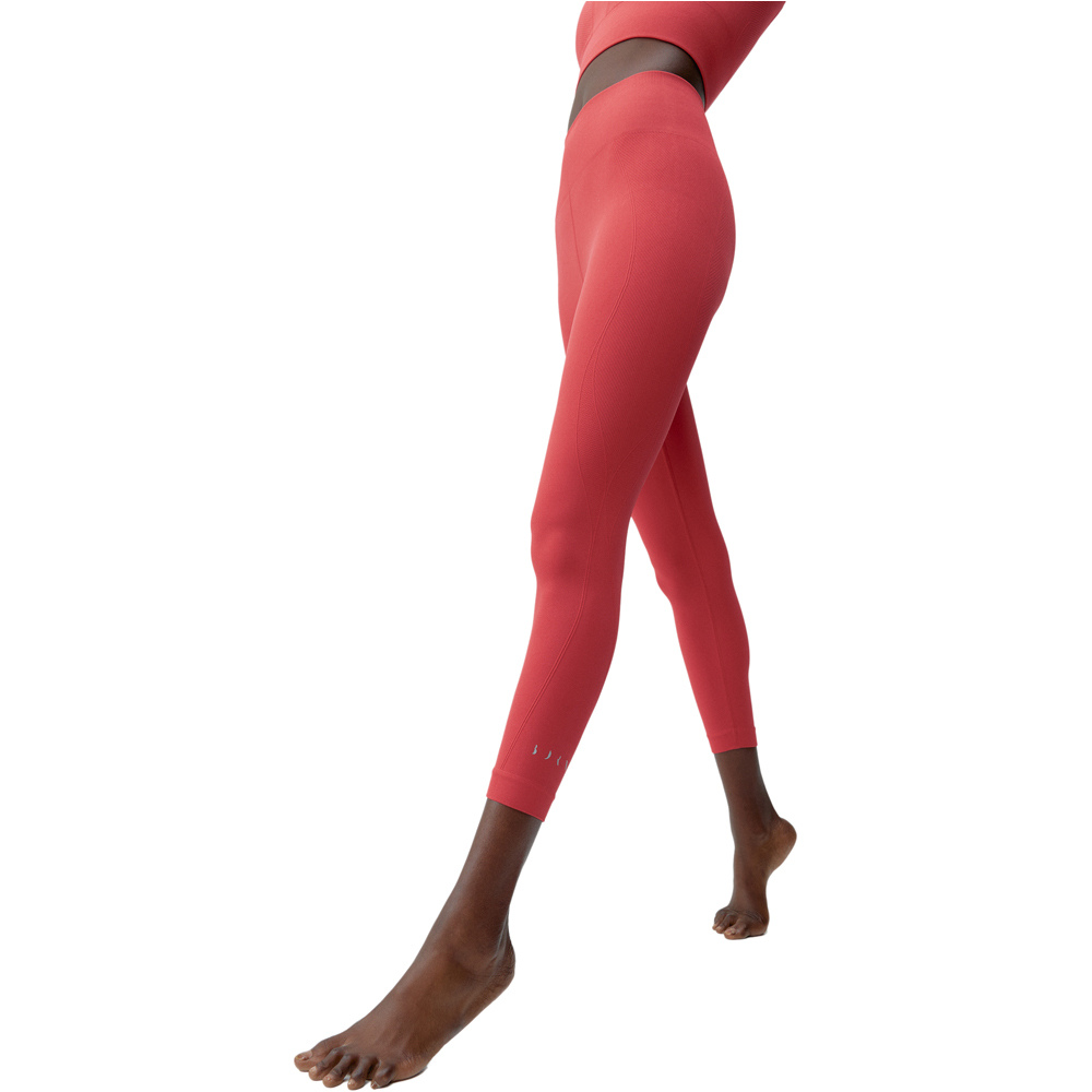 Born Living Yoga Pantalon Largo Yoga Legging Blume vista frontal