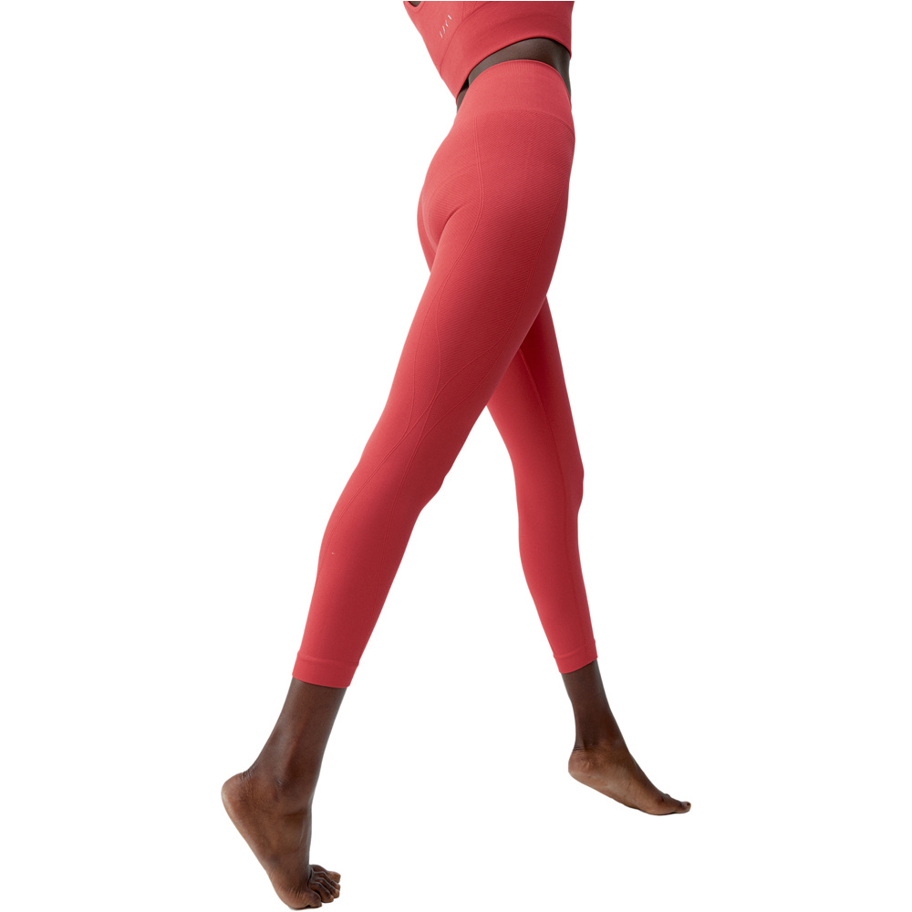 Born Living Yoga Pantalon Largo Yoga Legging Blume vista trasera