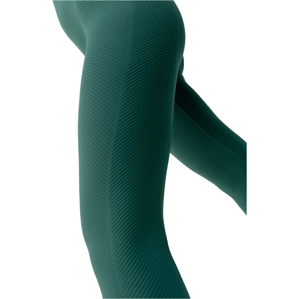 Born Living Yoga Pantalon Largo Yoga Naisha vista detalle