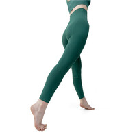 Born Living Yoga Pantalon Largo Yoga Naisha vista trasera