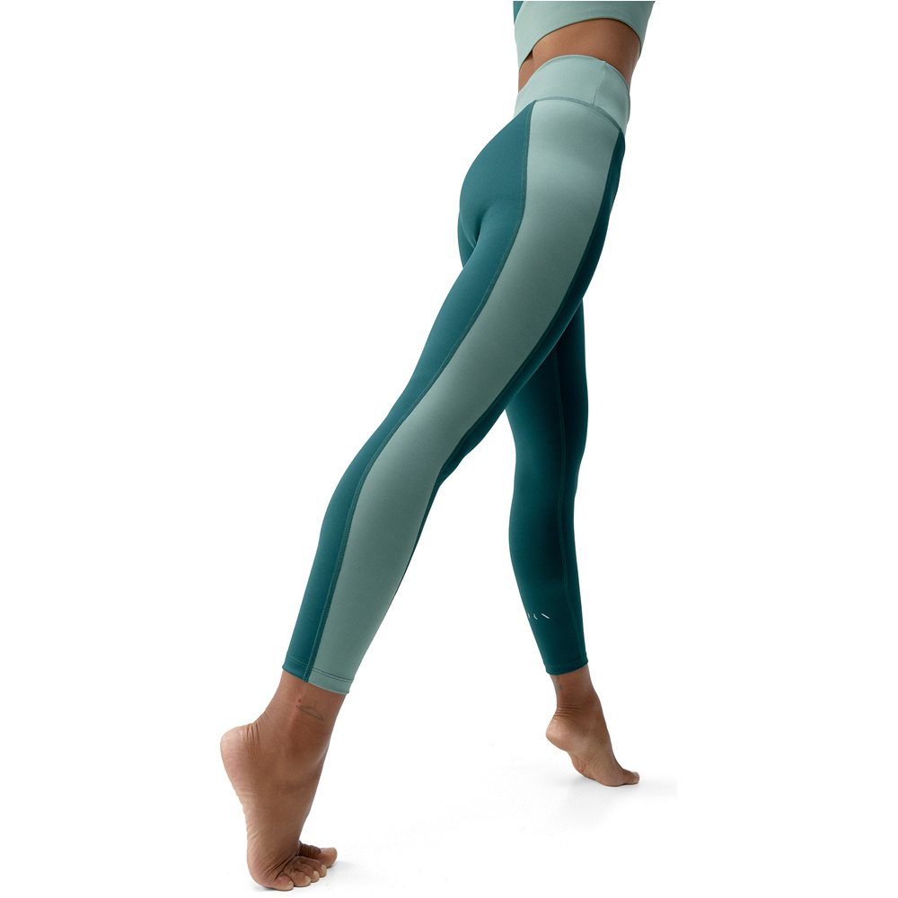 Born Living Yoga pantalones y mallas largas fitness mujer Maiko vista trasera