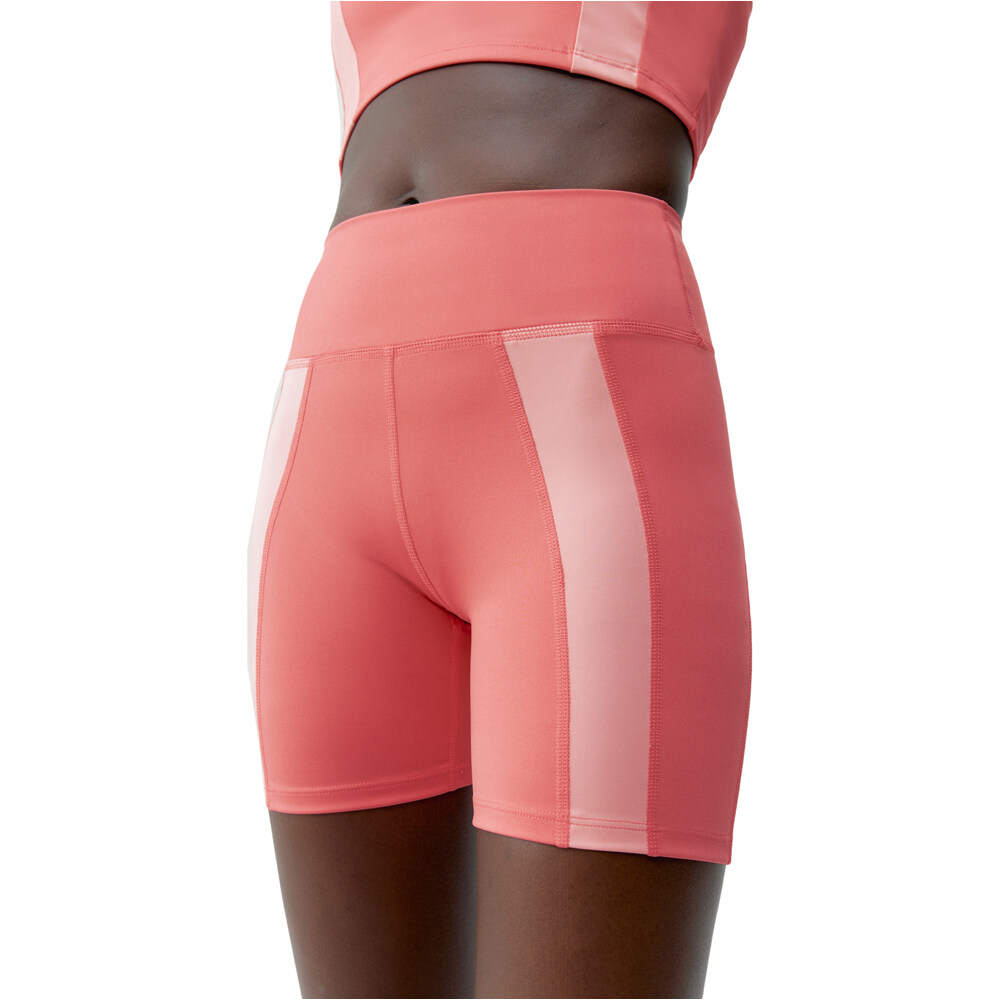 Born Living Yoga pantalones yoga Short Bindi vista frontal