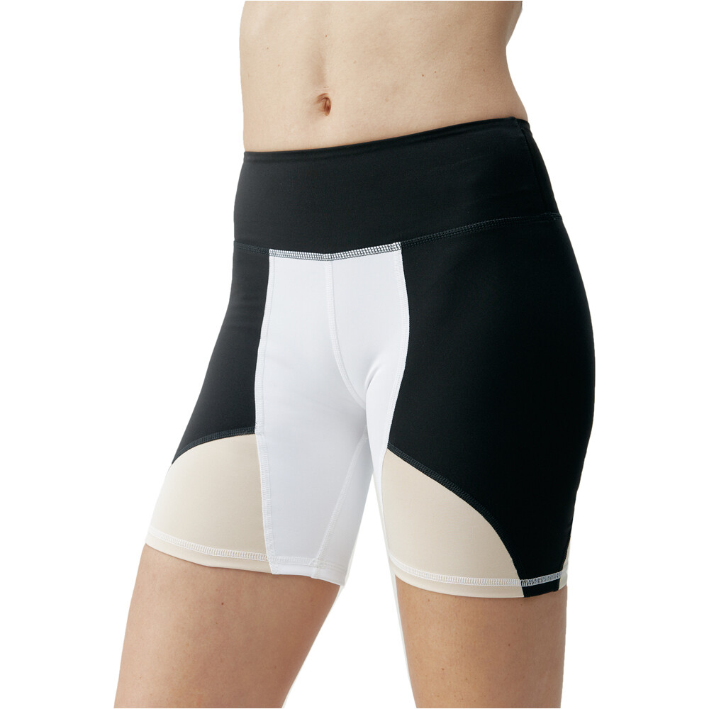 Born Living Yoga pantalones yoga Short Darana vista frontal