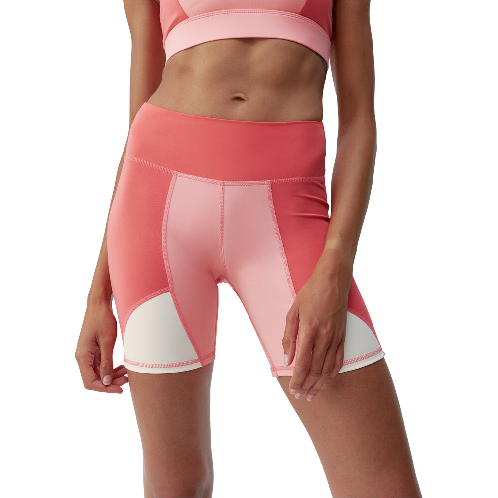 Born Living Yoga pantalones yoga Short Darana vista frontal