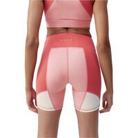 Born Living Yoga pantalones yoga Short Darana vista trasera