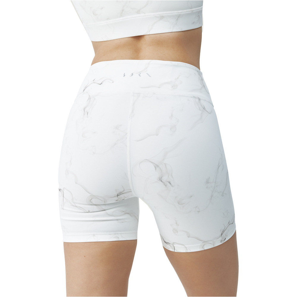 Born Living Yoga pantalones yoga Short Helio vista trasera
