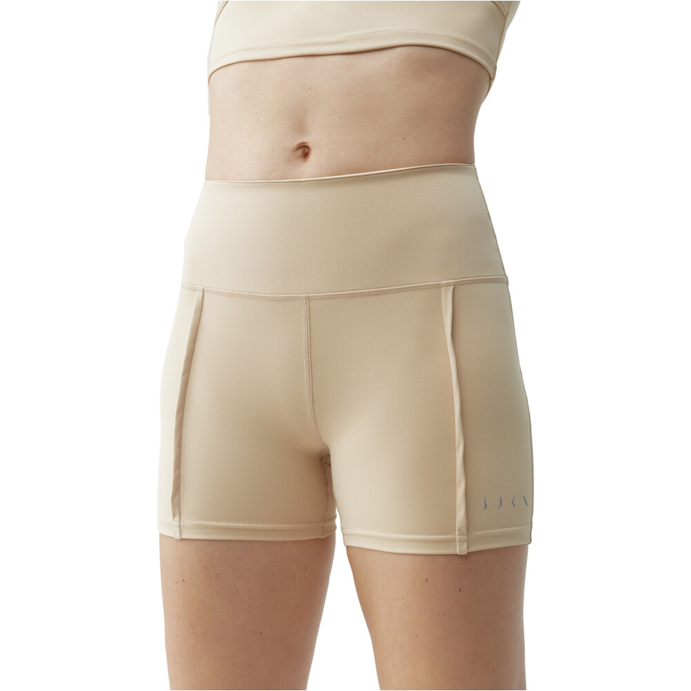 Born Living Yoga pantalones yoga Short Sayani vista frontal