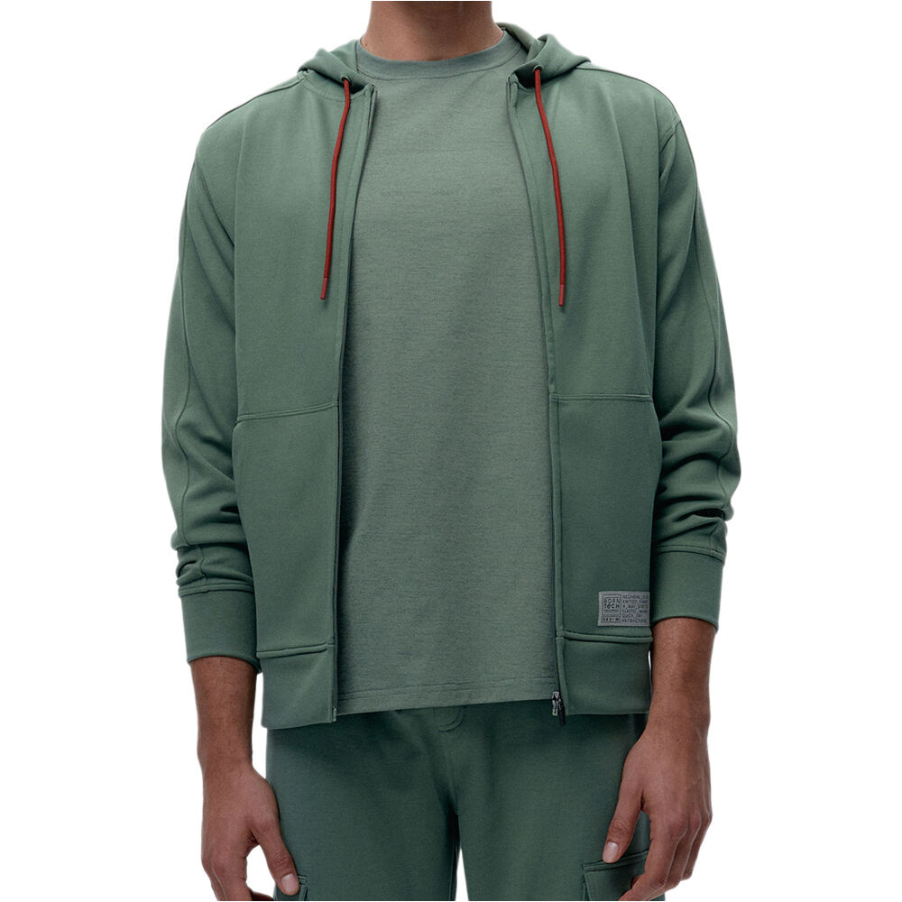 Born Living Yoga sudaderas deportivas hombre Hoodie Biafra vista frontal