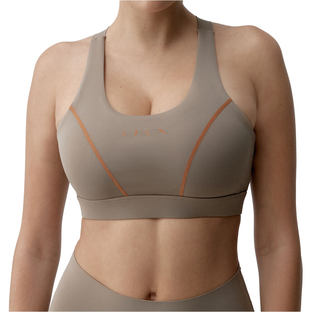 Born Living Yoga Sujetador Yoga Brone vista frontal