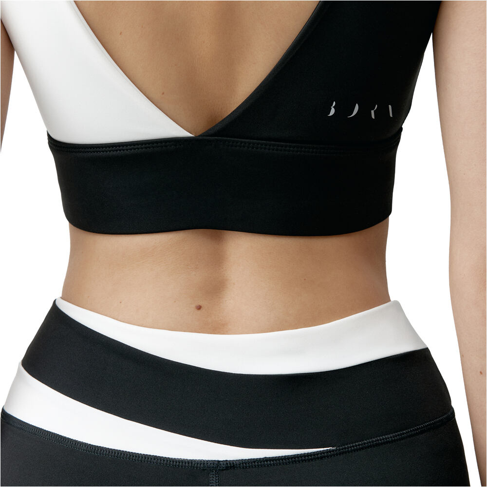 Born Living Yoga Sujetador Yoga Kate vista detalle