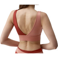 Born Living Yoga Sujetador Yoga Kate vista trasera