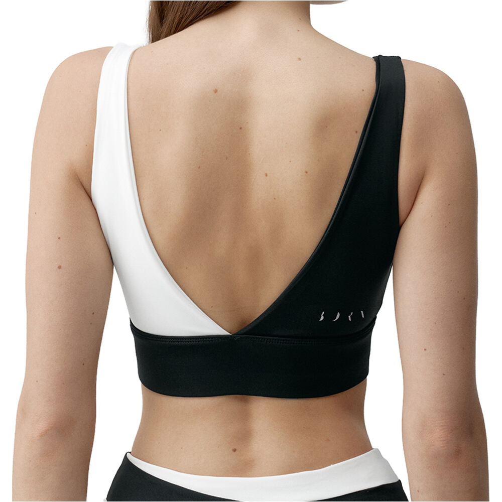 Born Living Yoga Sujetador Yoga Kate vista trasera